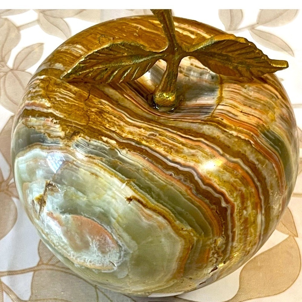 Vintage Decoration Piece Handmade Marble Green/ Brown Onyx Big Apple Leaf 51 Oz